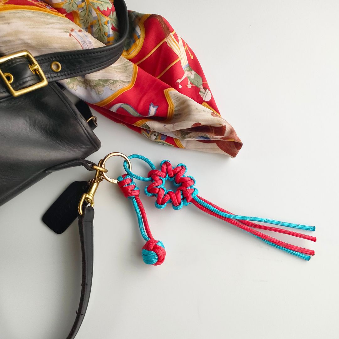 UrbanKnot｜パラコードバッグチャーム（4色・ワンタッチ装着）