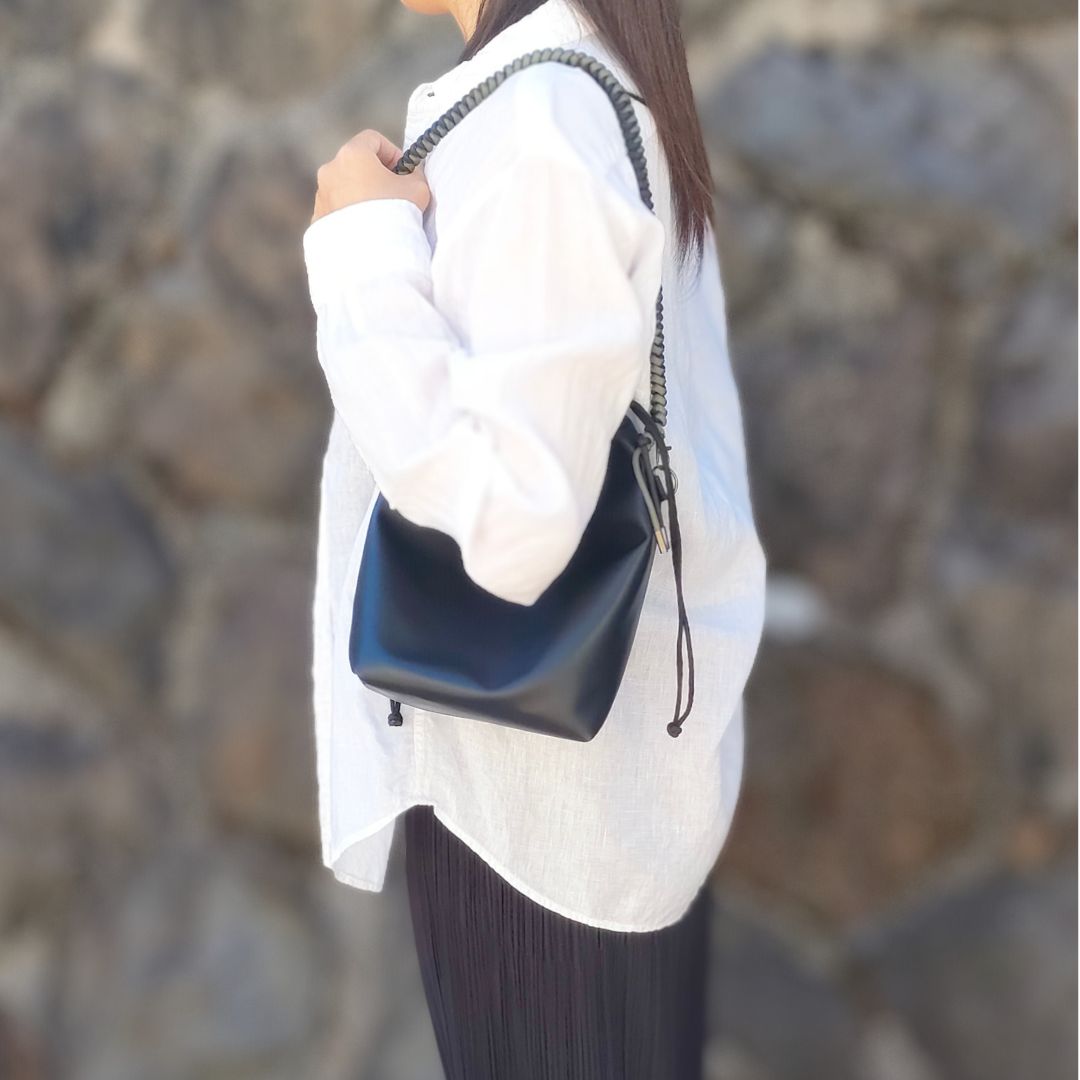pocora（ポコラ）｜グリーン巾着ショルダーバッグ（500ml・2WAY）