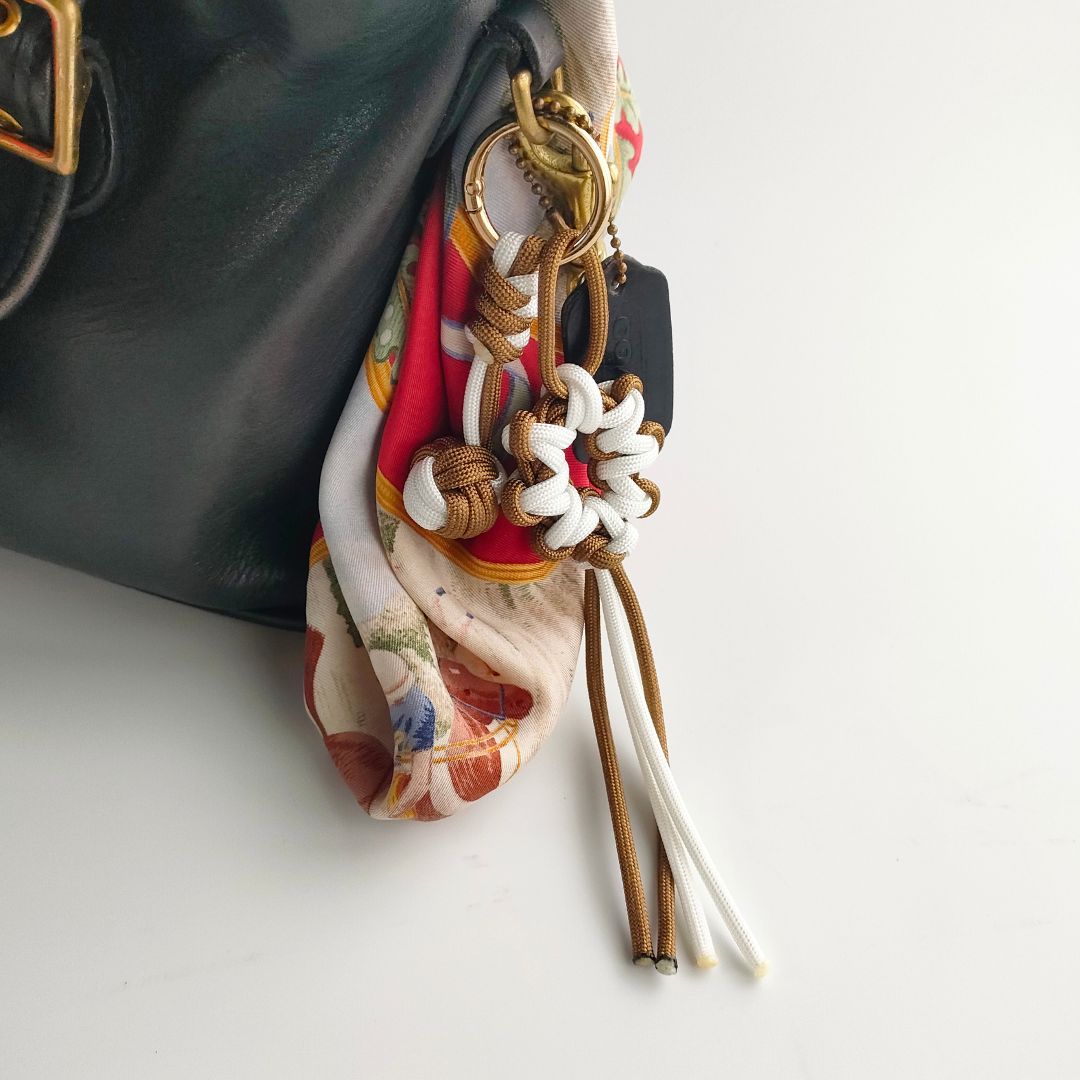 UrbanKnot｜パラコードバッグチャーム（4色・ワンタッチ装着）