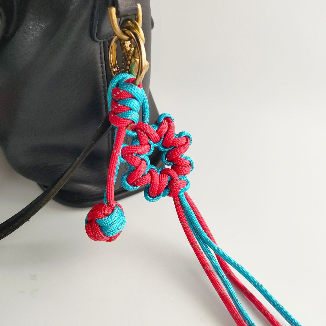 UrbanKnot｜パラコードバッグチャーム（4色・ワンタッチ装着）