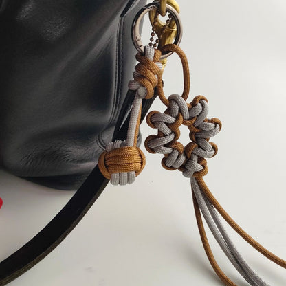 UrbanKnot｜パラコードバッグチャーム（4色・ワンタッチ装着）